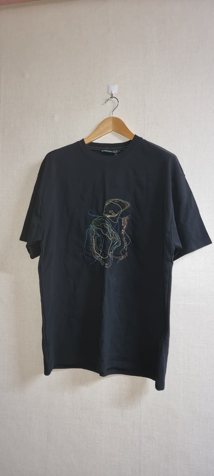 72. (새 옷) (배송비 무료) 앤더슨 벨 반팔 티셔츠 팝니다.