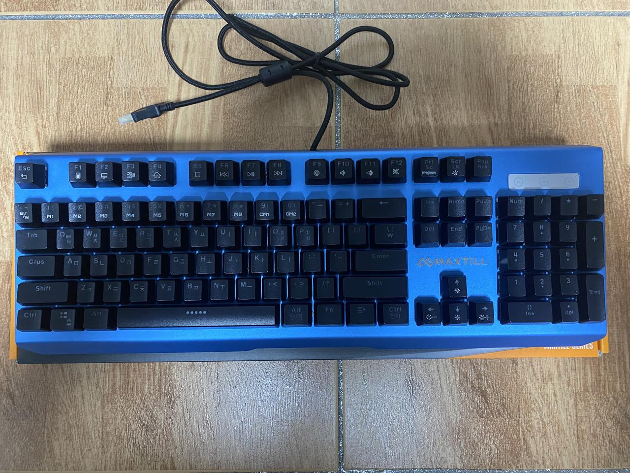 맥스틸 트론 G650K 청축 기계식 게이밍 키보드 미사용제품