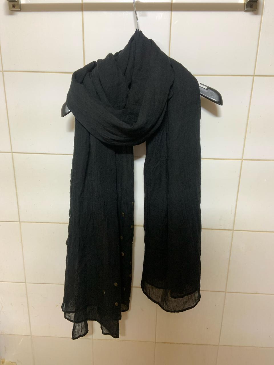 블랙 스컬장식 울혼방 스카프