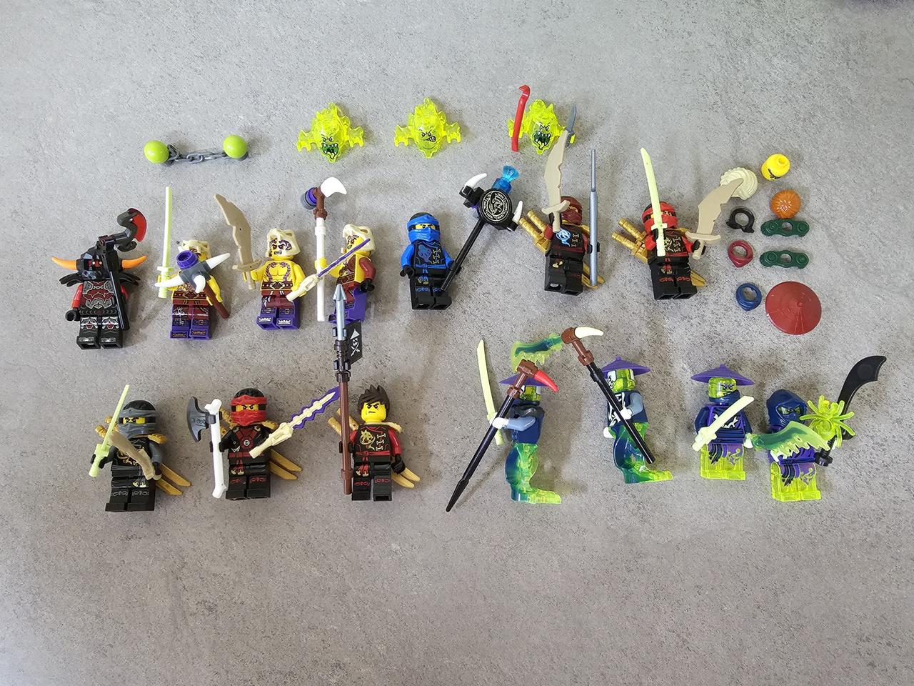 정품레고  무기든 피규어 몽땅