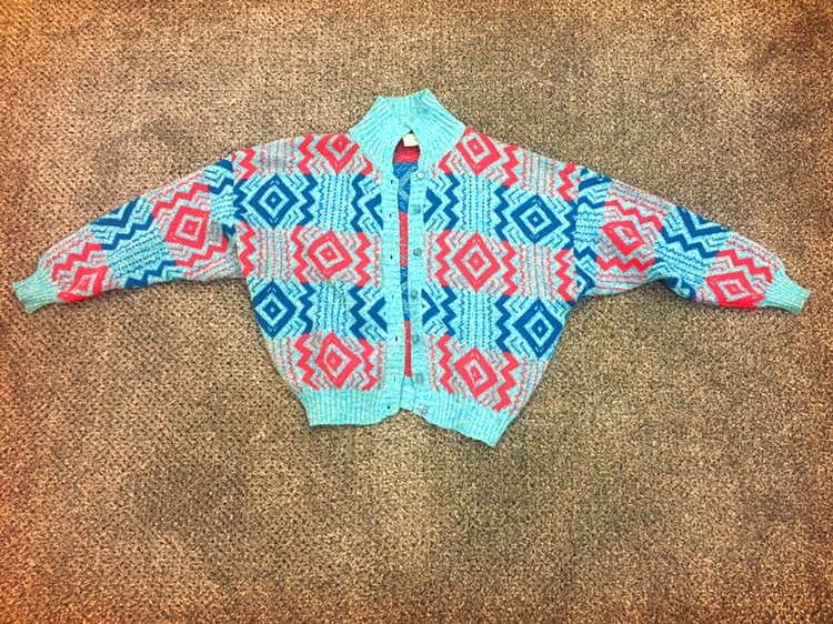 베네통여자가디건 42사이즈(55-66)