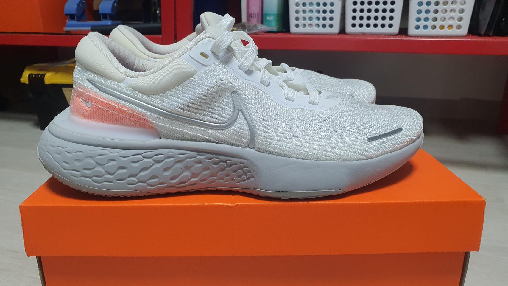 nike 나이키 인빈서블 런 런닝화 운동화 새거 280 팝니다