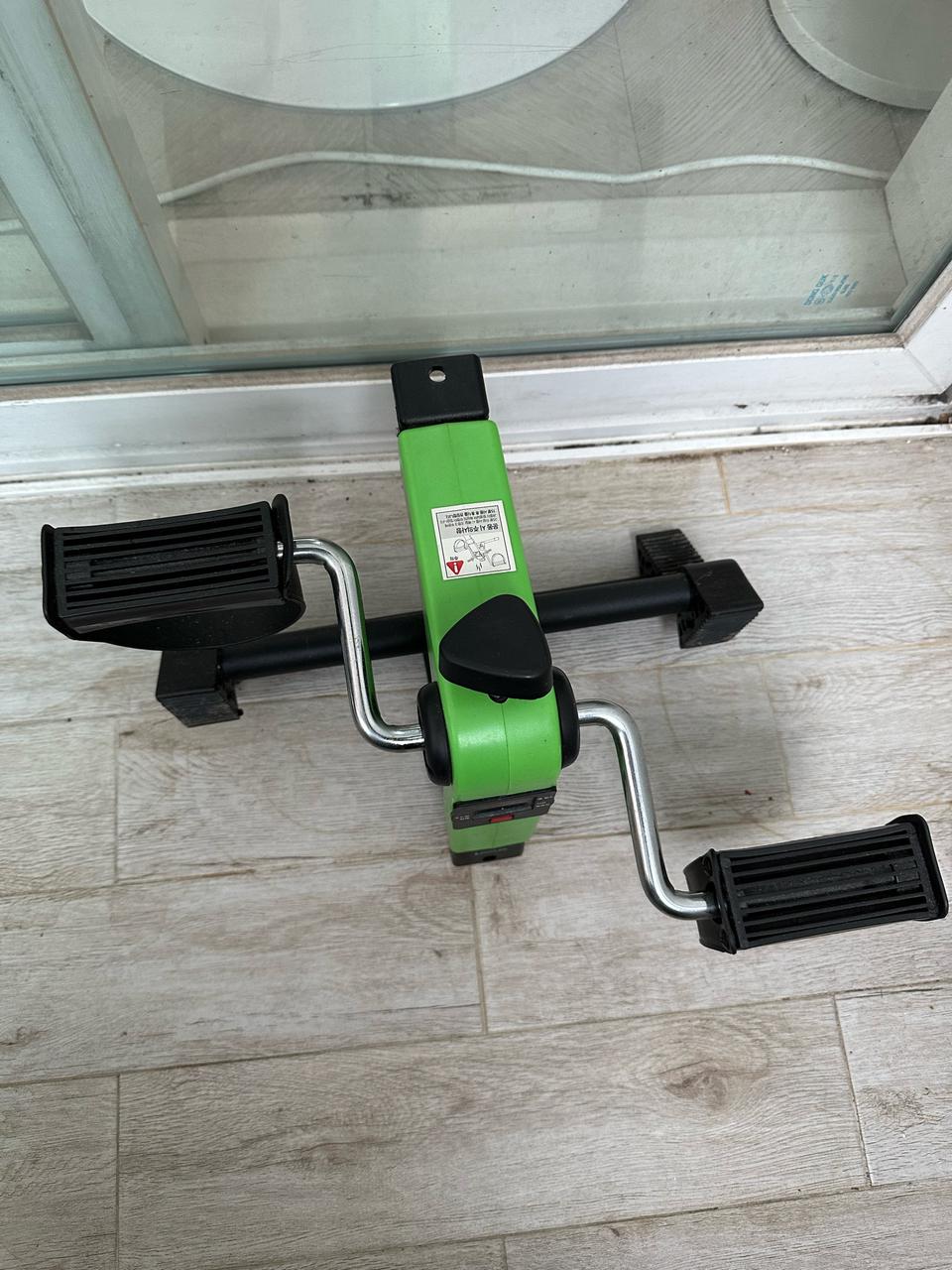 이고진 접이식 실내자전거