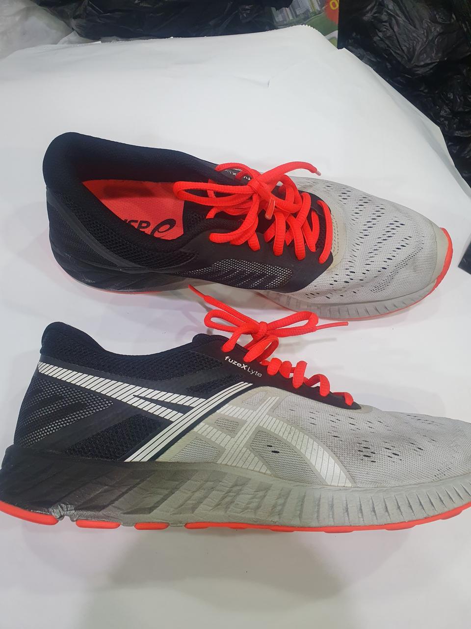 아식스 남자 런닝화 (정품)  사이즈 260