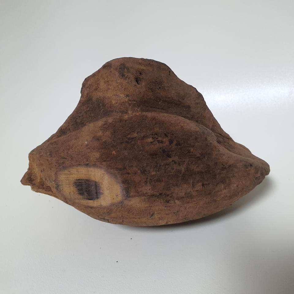 인도네시아산 침향 덩어리 950g 판매합니다.