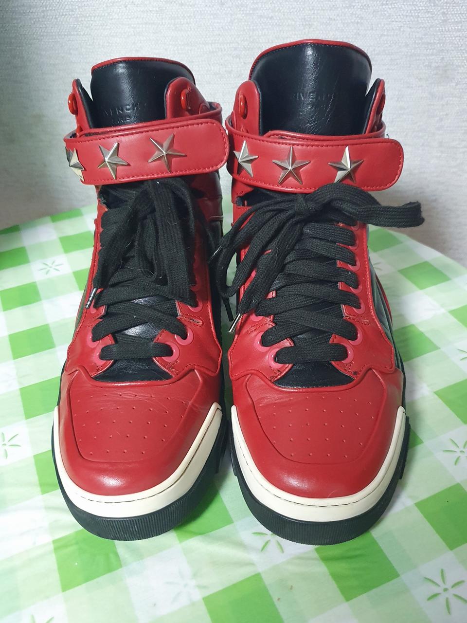 정품)지방시 타이슨 스타스터드 하이탑 스니커즈