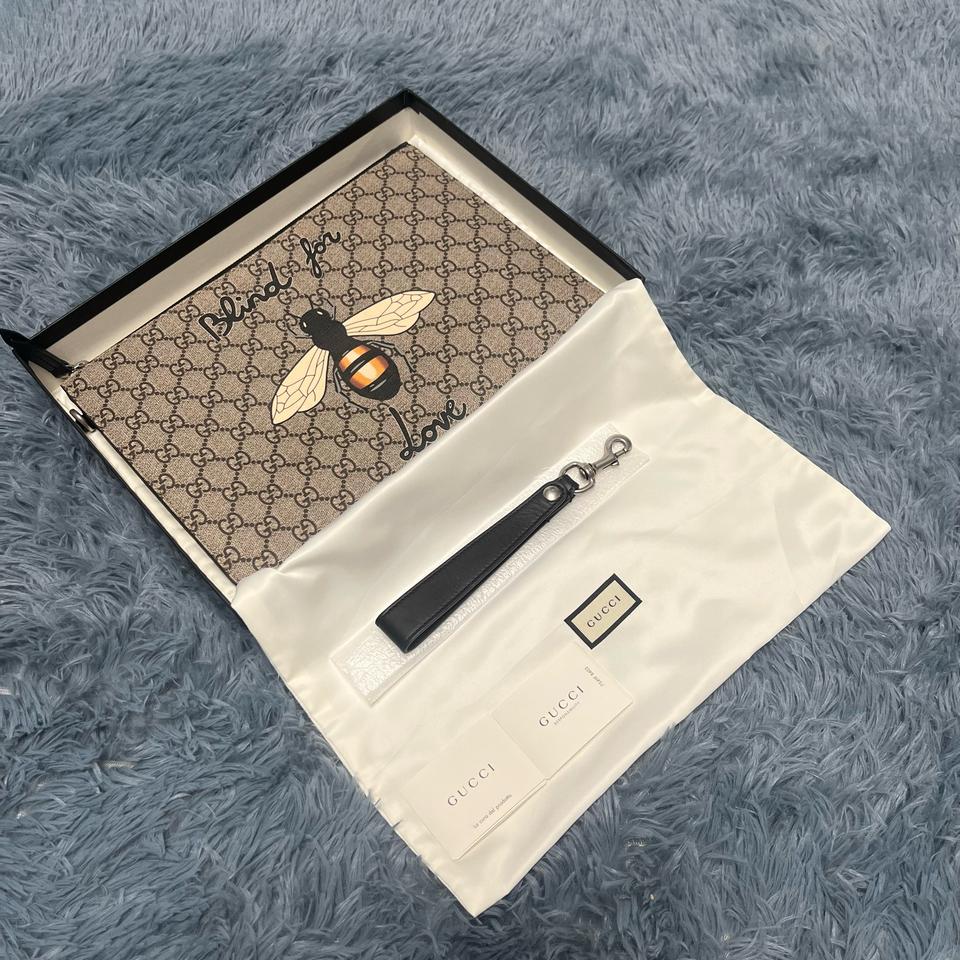 구찌 GG 슈프림 꿀벌 클러치