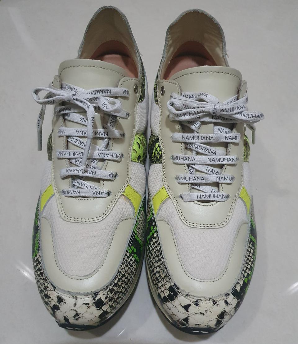 나무하나 스니커즈