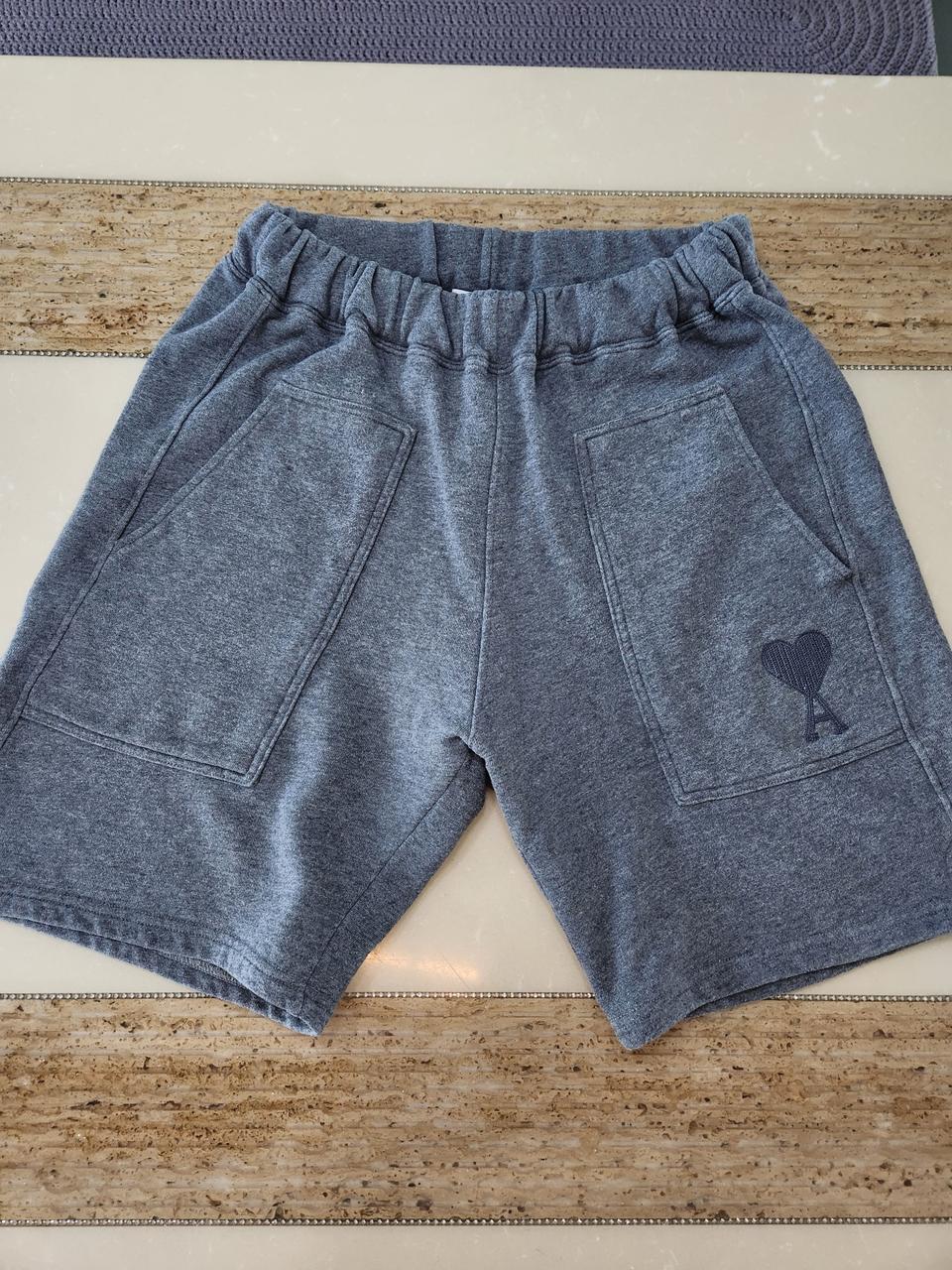 아미 빅하트 반바지