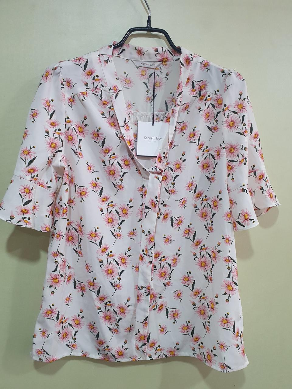 케네스 레이디 여성반팔티 (정품) 새상품입니다 사이즈55