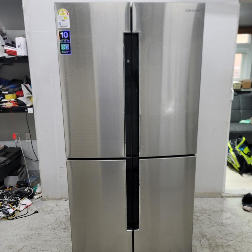 삼성 지펠   900L  4도어냉장고판매합니다가격은 50 만원입니다