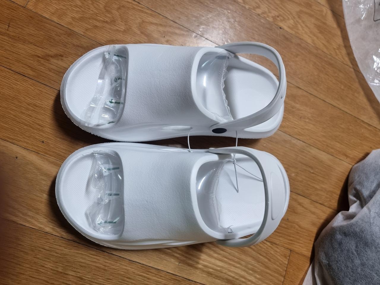 크록스 crocs 우레탄 슬리퍼 신상 새상품 크룩스 스타일