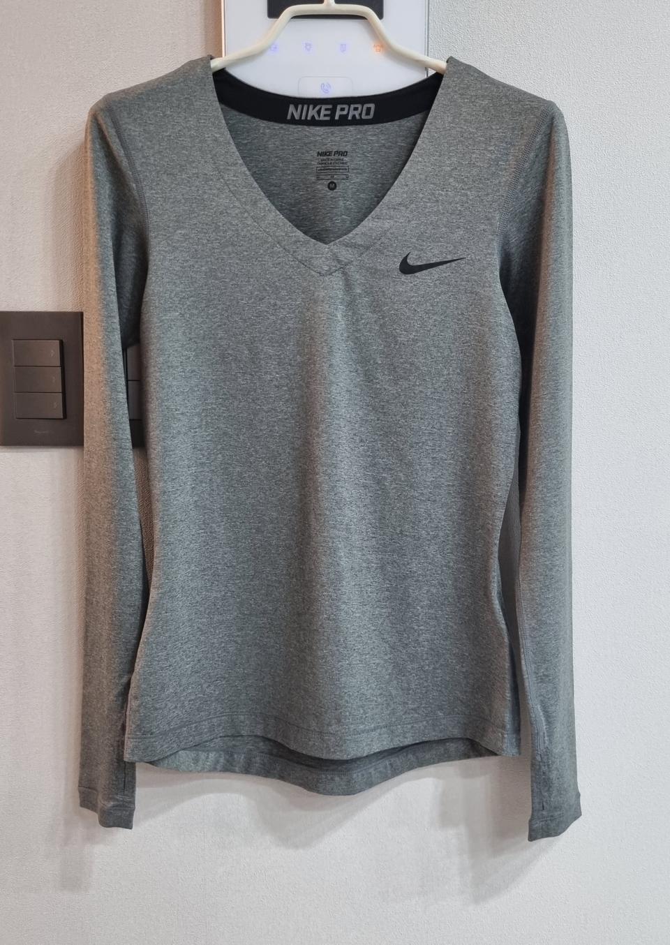 여/ 나이키 프로 스판 긴팔티/ M 85