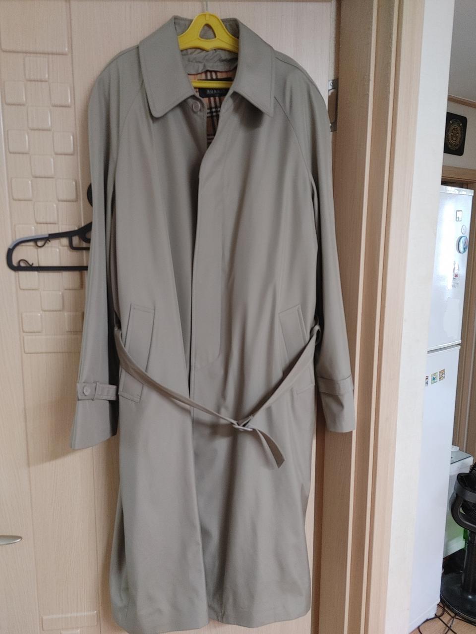 버버리 내피.명품.론진.트렌치코트..새상품.110.사이즈.유광