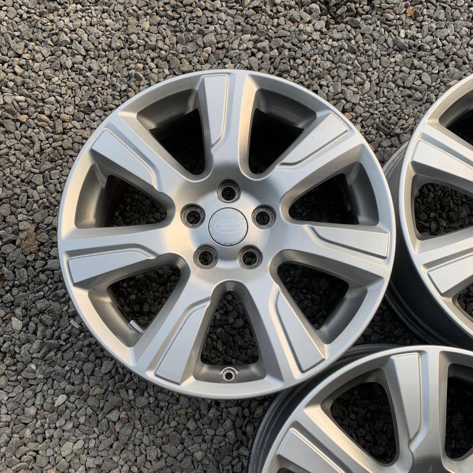 19인치 디스커버리 4 순정휠 1대분 판매합니다