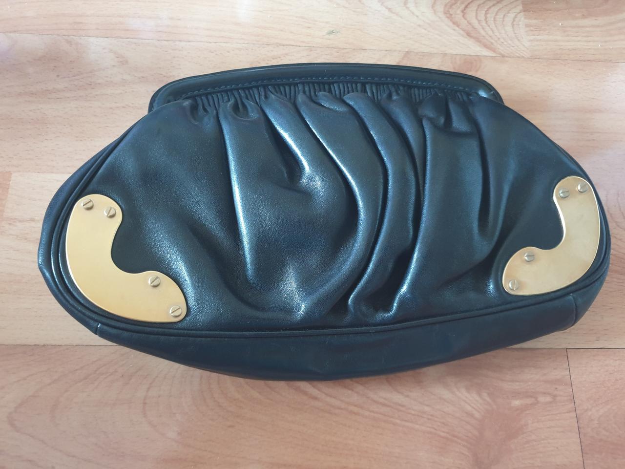 미우미우  클러치백