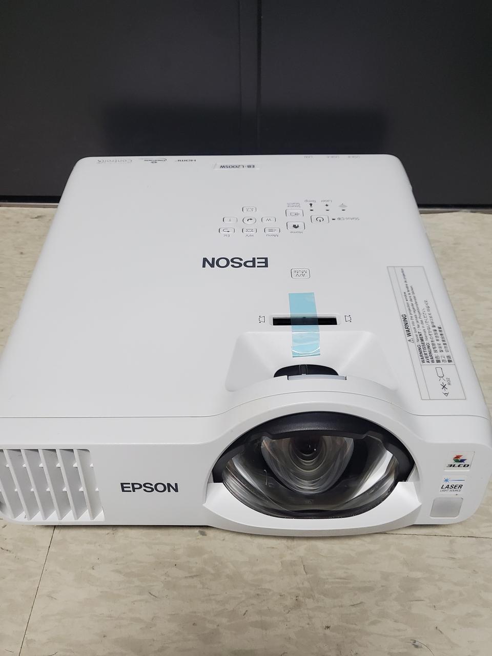 중고빔프로젝터 레이저 초단초점 3800안시 프로젝터