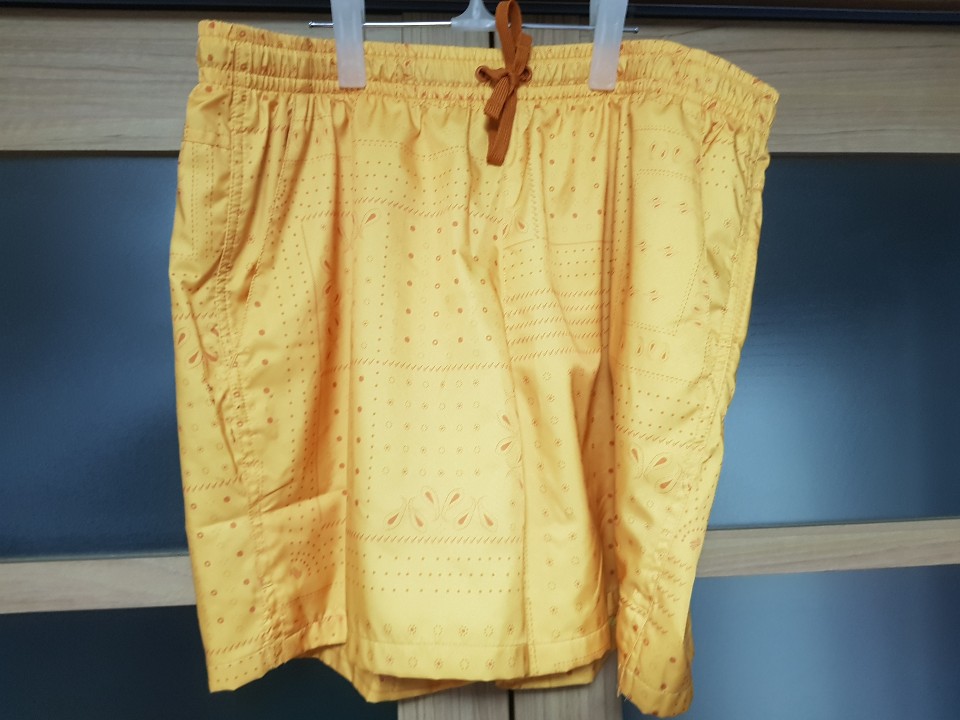 나이키 반바지 2XL 팝니다