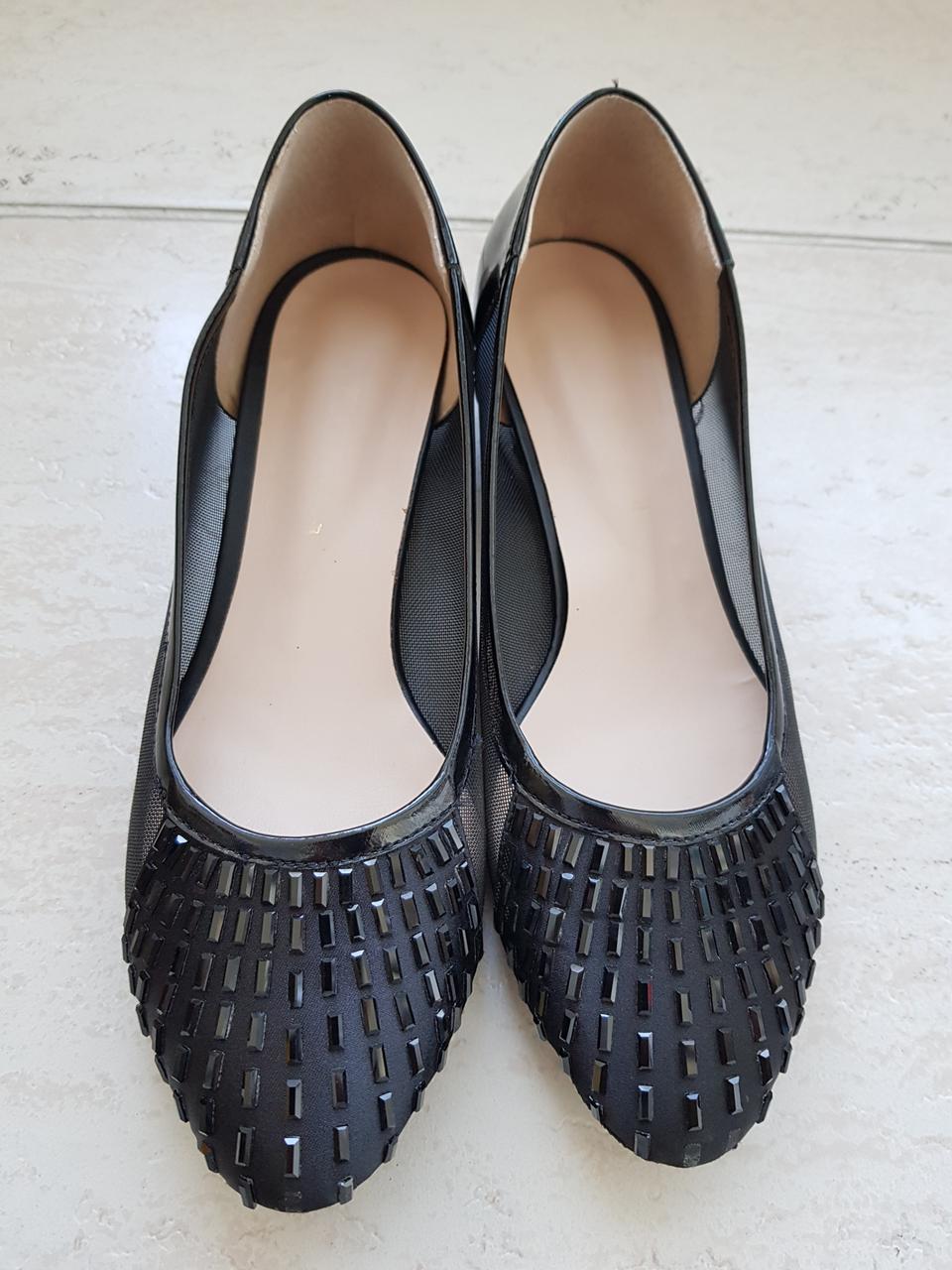 여성스러운 구두