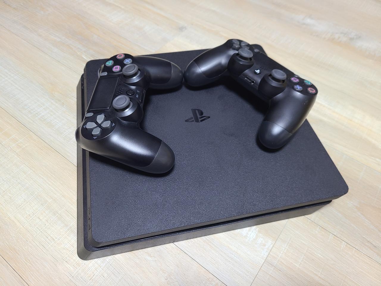 PS4 플스 슬림 블랙 및 듀얼쇼크 2개 8.52 판매 ~☆