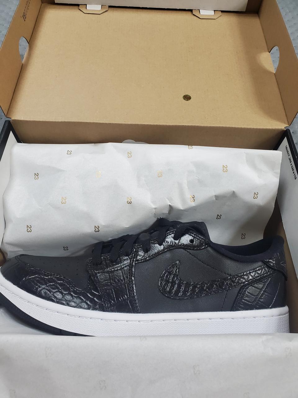 나이키 조던 골프 265 사이즈 새제품 입니다.