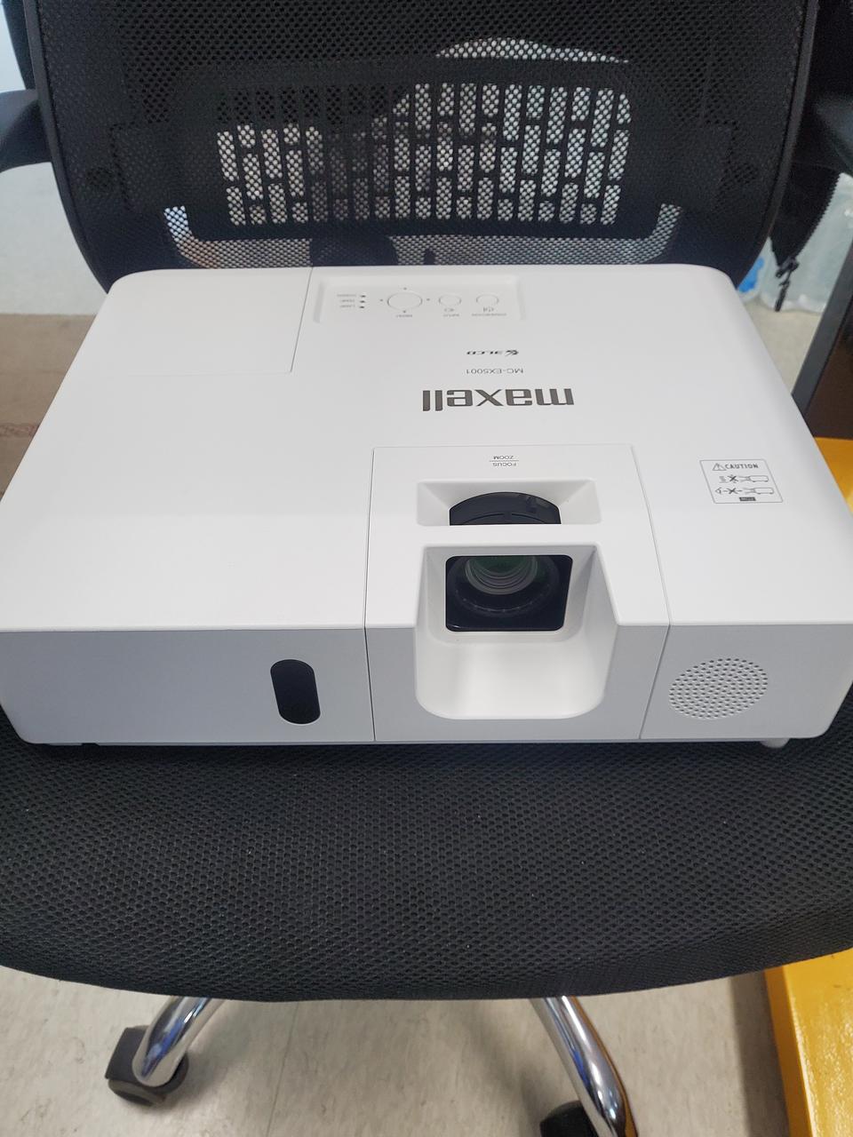 중고빔프로젝터 mc-eu5001wn 막셀 프로젝터