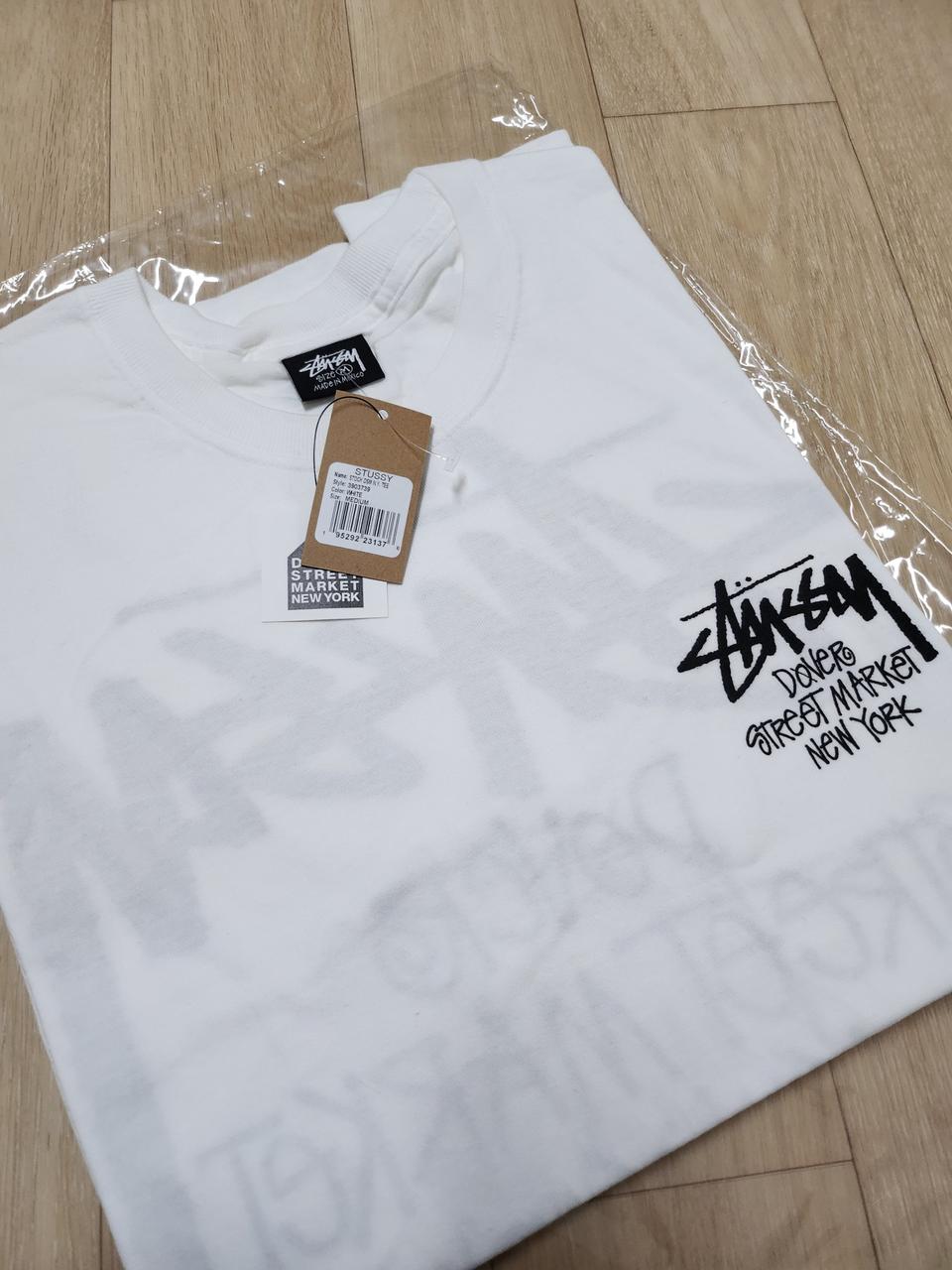 [M] 스투시 도버스트릿마켓 뉴욕 화이트 반팔 티셔츠