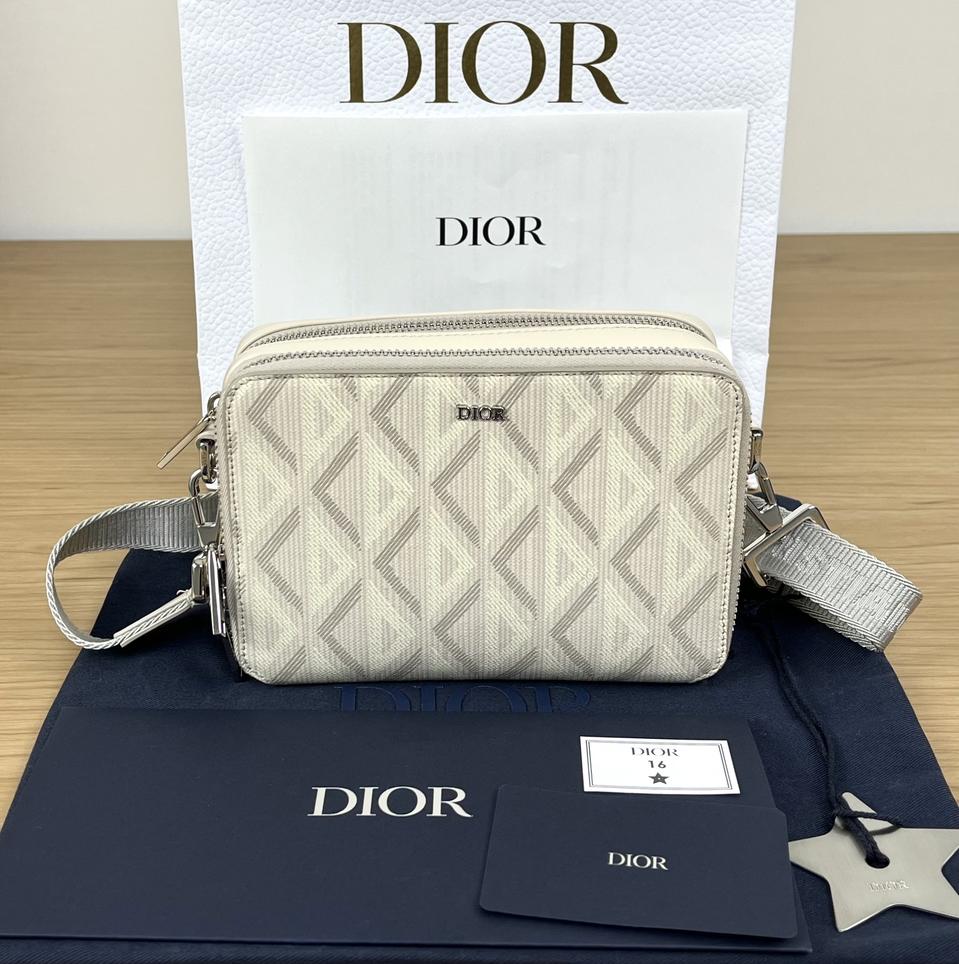 디올 숄더 스트랩 메신저백