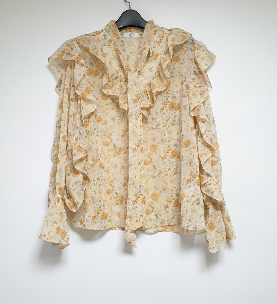 임블리블라우스