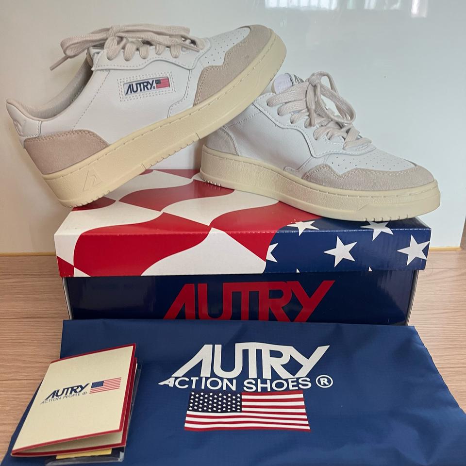 새상품! 블랙핑크 로제 오트리 운동화