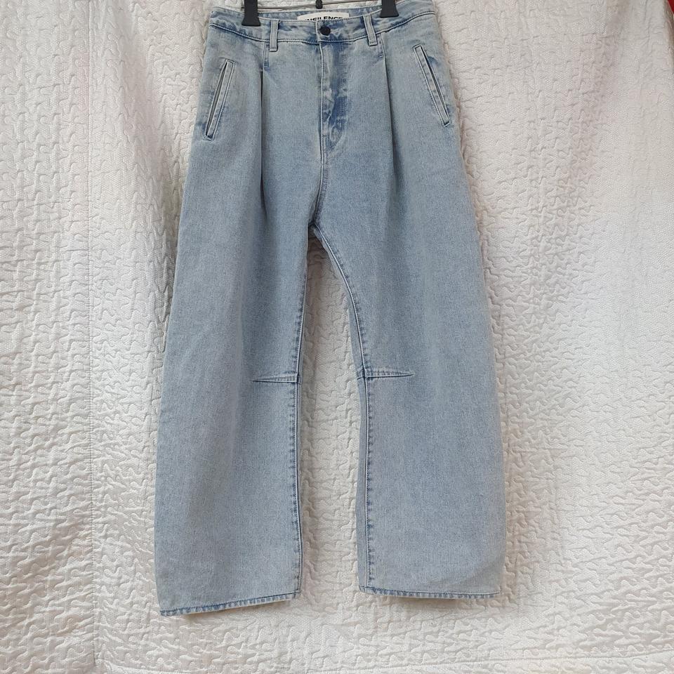 인사일런스INSILENCE 핀턱 바지