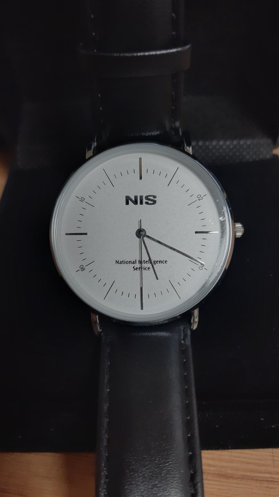 국정원 시계 남성용 화이트 새상품