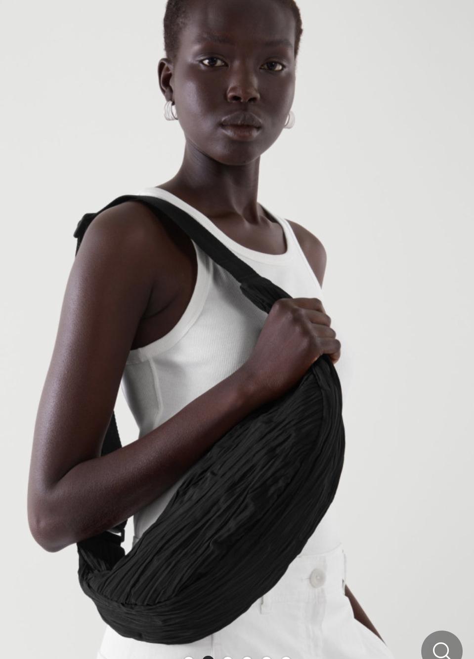 COS 코스 플리츠 크로스바디 백 Pleated Cross Body Ba