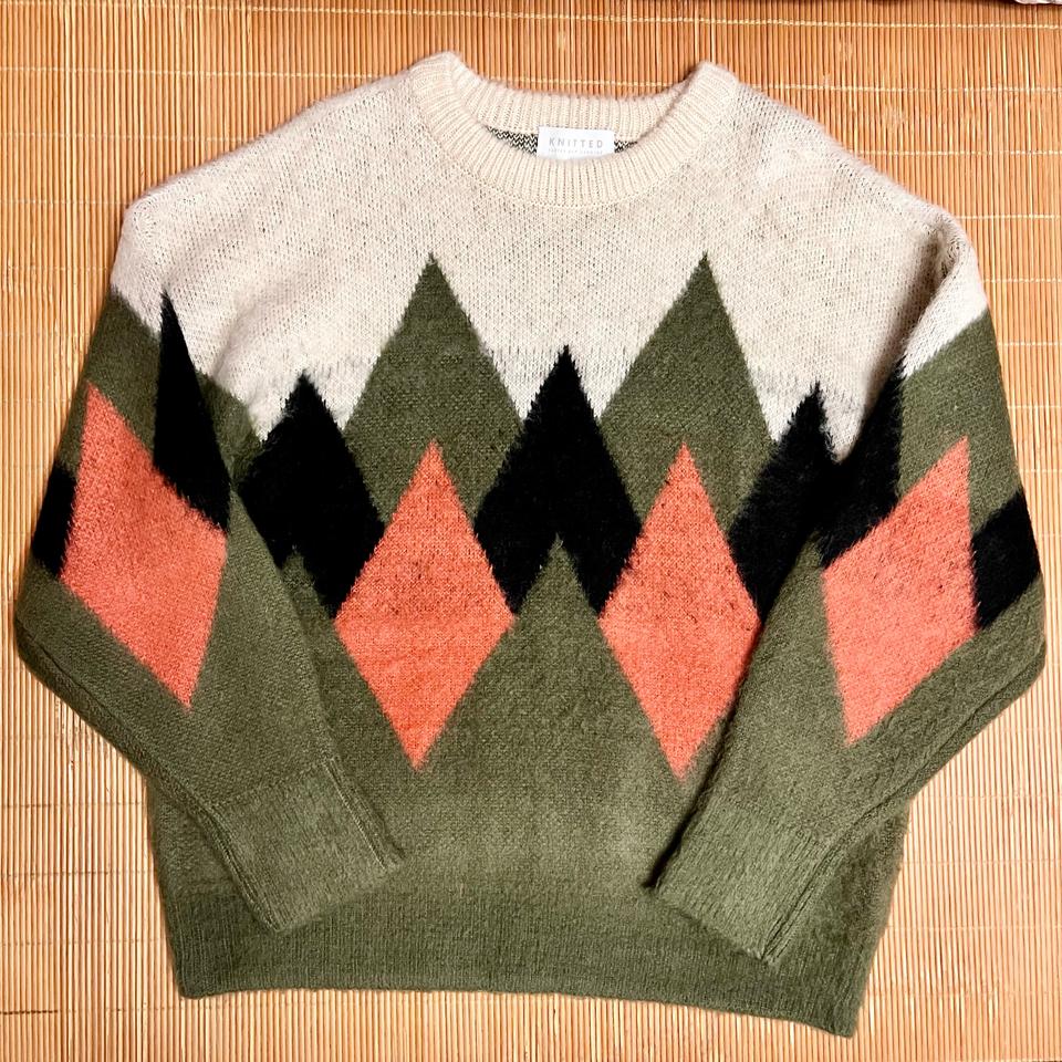 [L] 니티드 벌키 브러쉬 아가일 니트 KHAKI