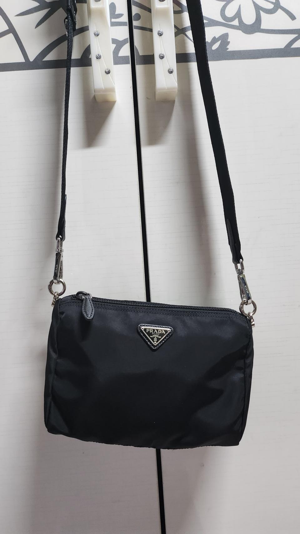 프라다 파우치 크로스백