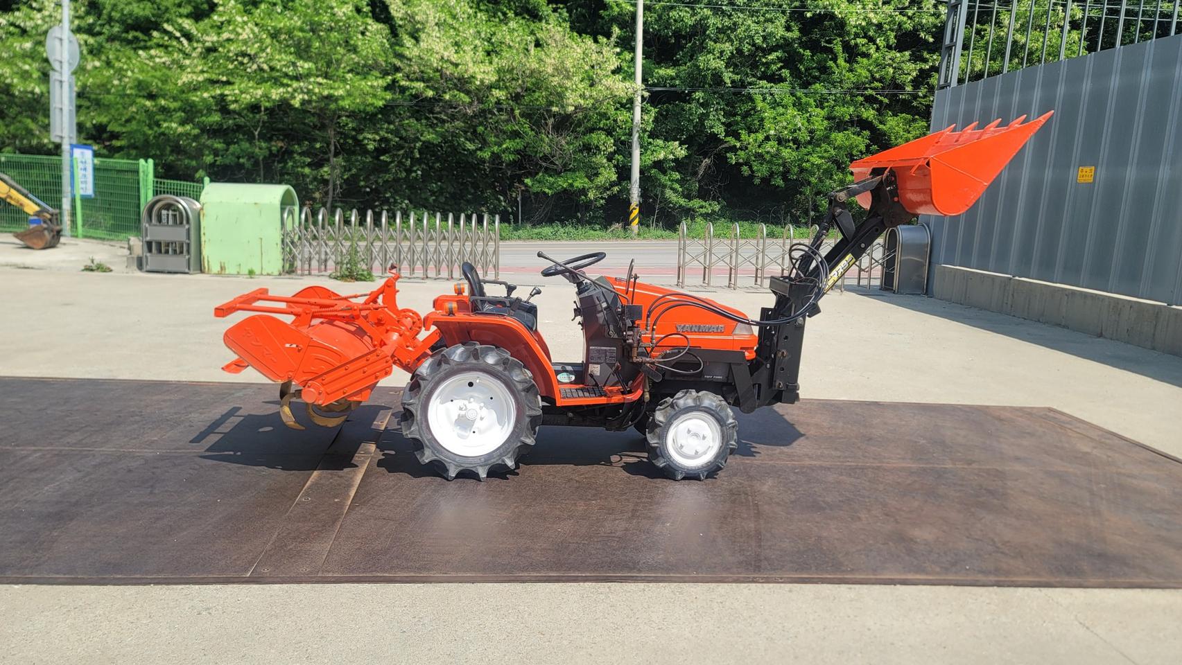 로더장착 소형미니트렉터 얀마 KE-2 (12마력)