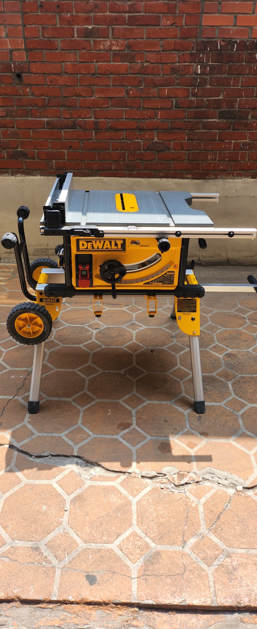 디월트 테이블쏘 DWE7492