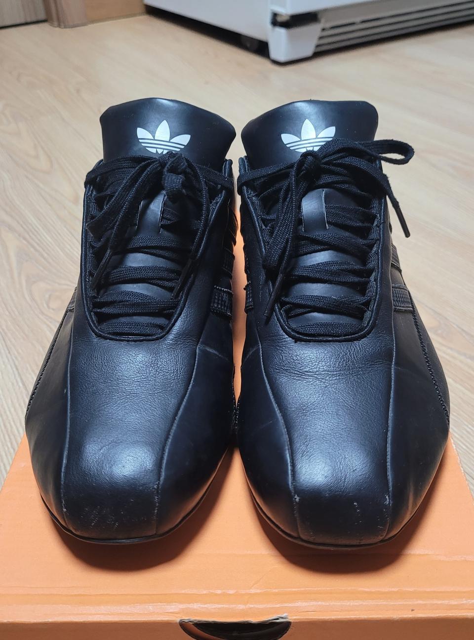 아디다스 남성 스니커즈
