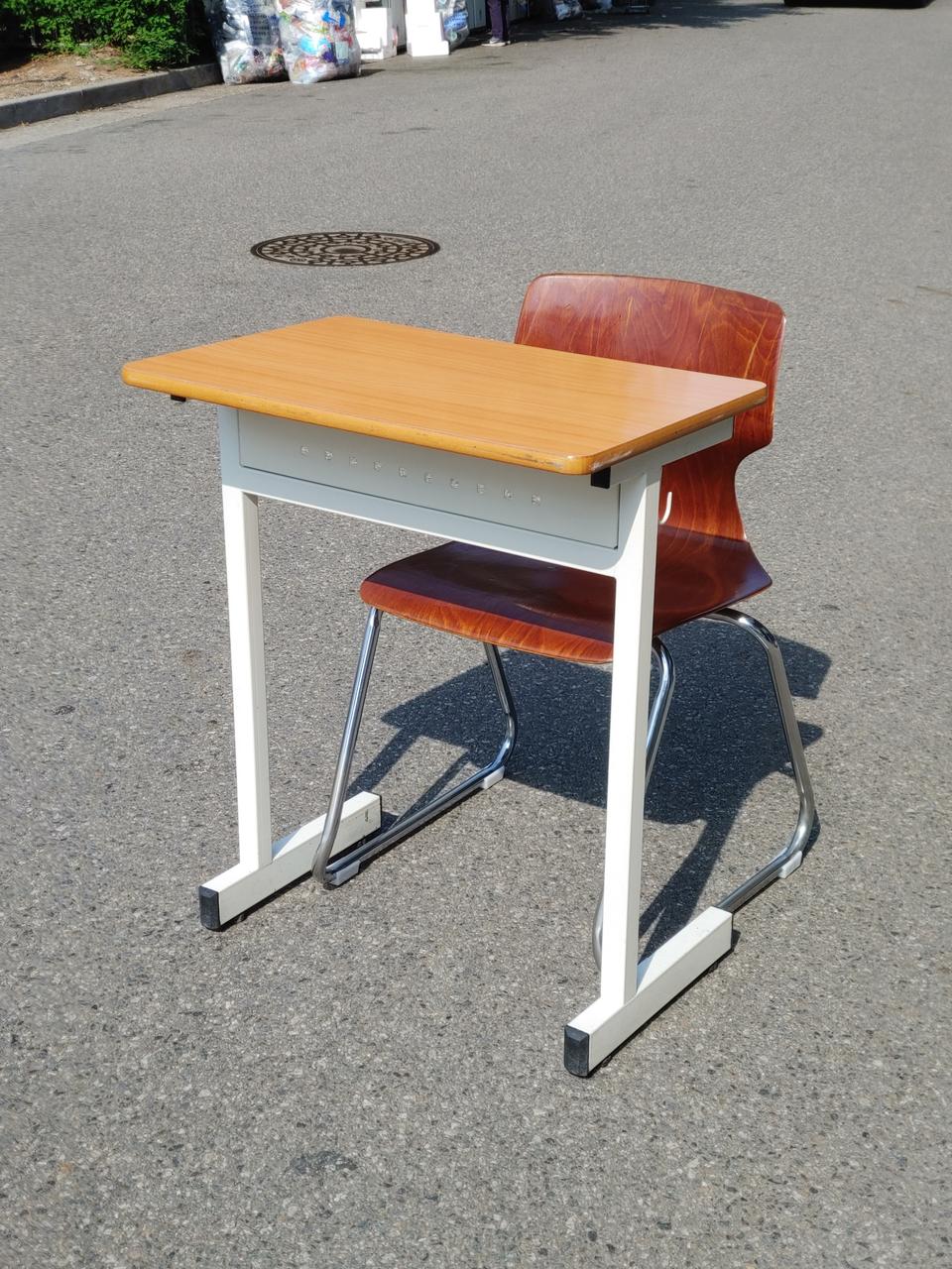학원책걸상