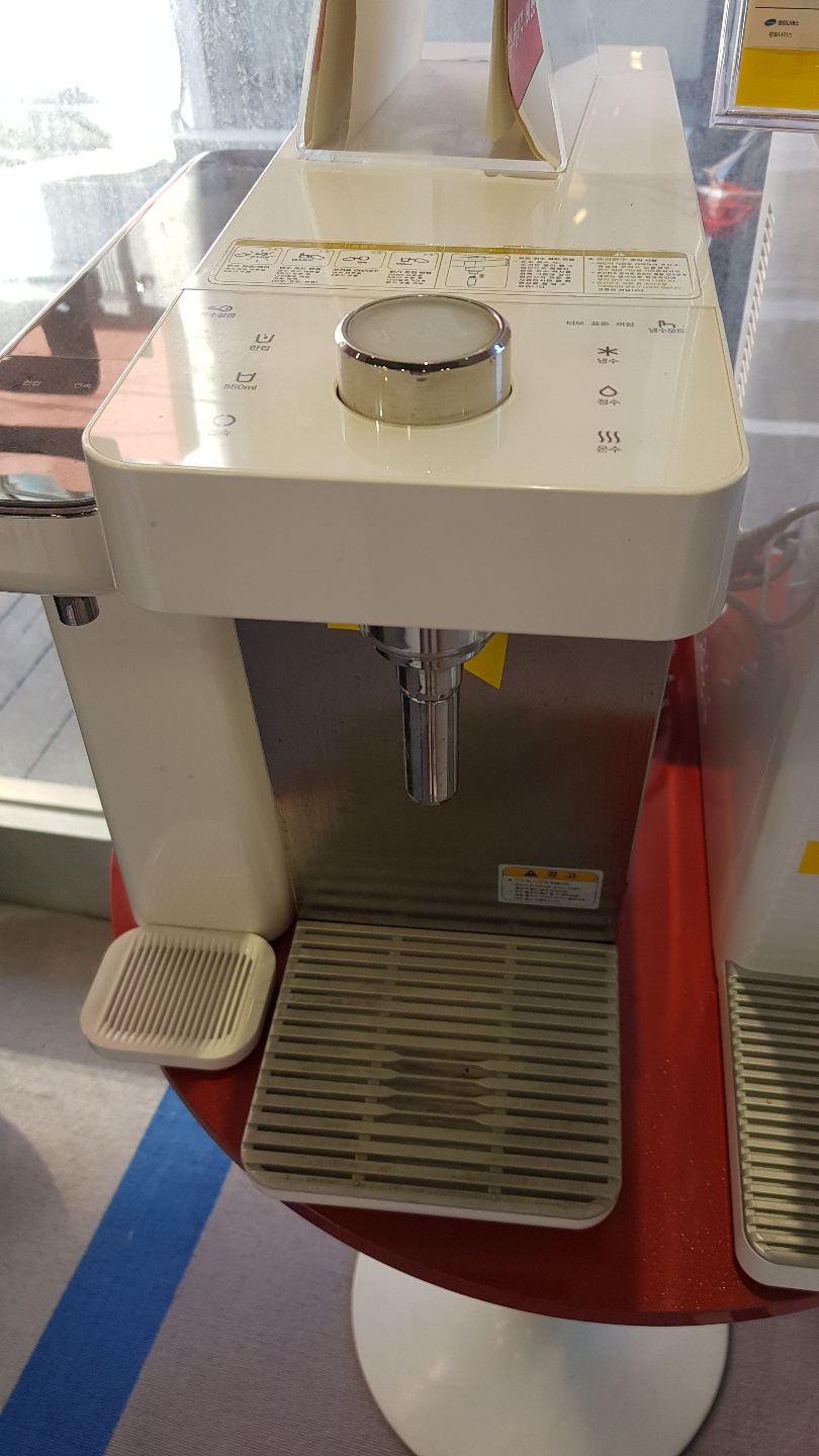 렌탈료없는 직수정수기 냉수.정수전용입니다.