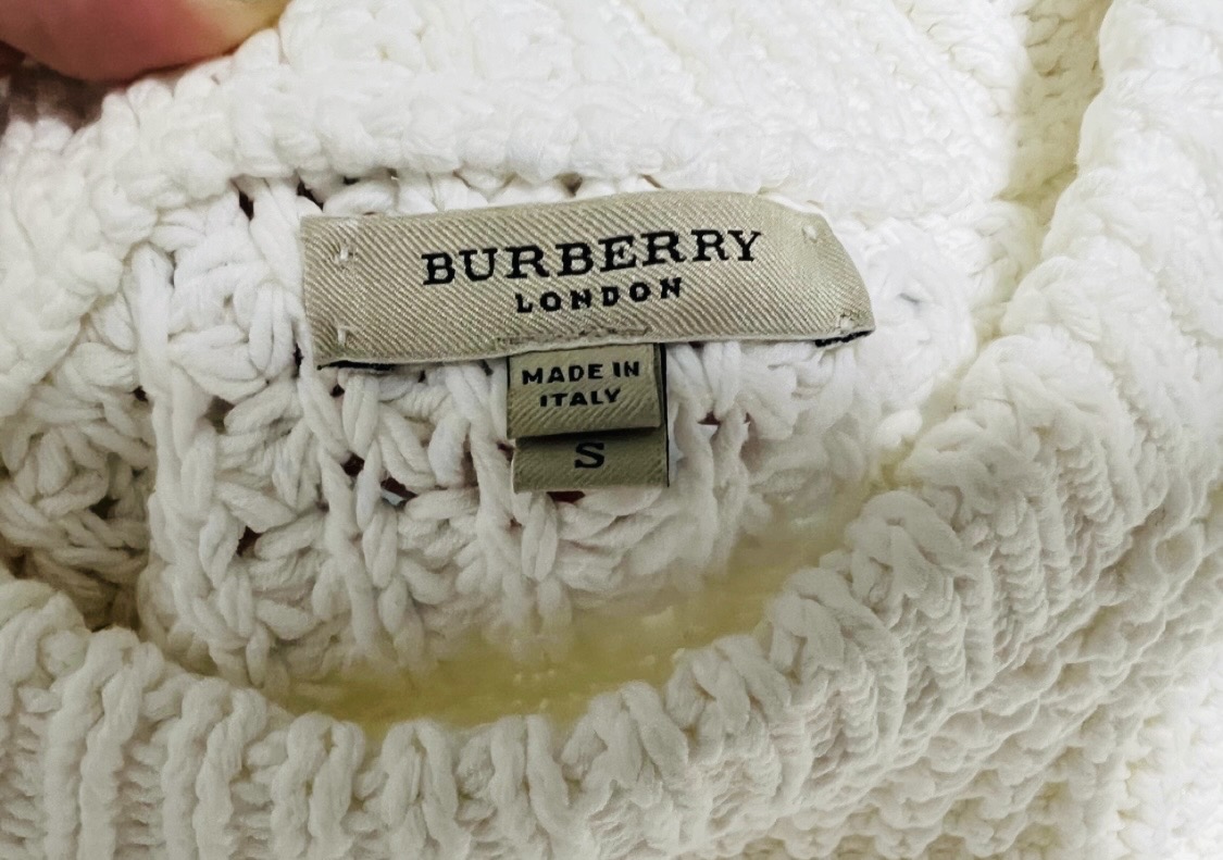 버버리 정품 화이트 니트 (S size)