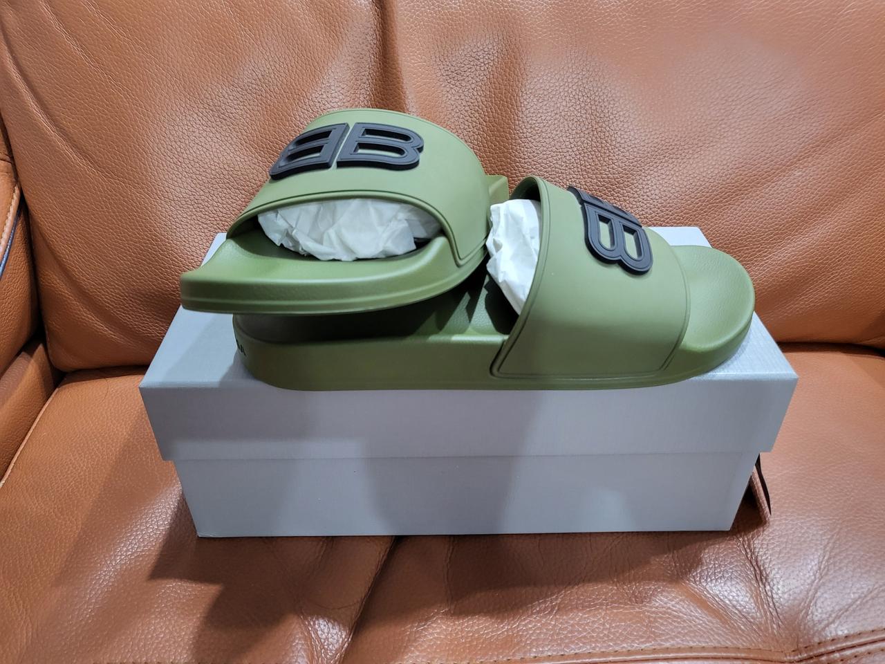 [정품]새상품 발렌시아가 BB로고 슬리퍼(가격인하)