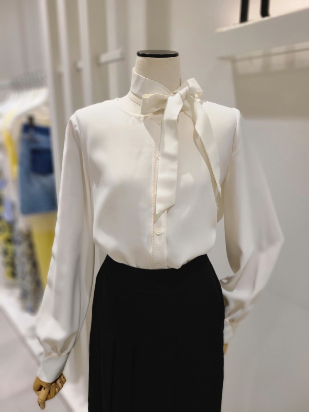 [55] 잇미샤 블라우스