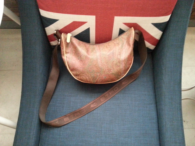 에트로 반달 크로스백 클러치백 가방