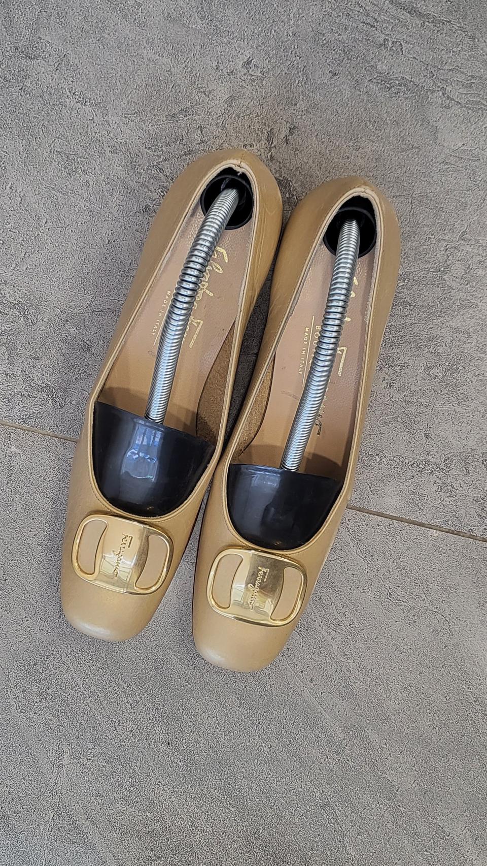 정품/페라가모 구두 220사이즈