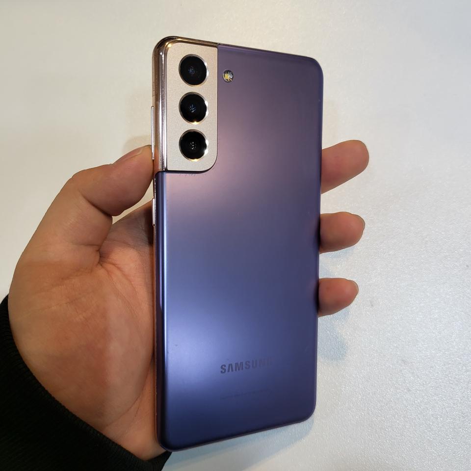 S급)갤럭시 S21 256기가 퍼플색상 팝니다.
