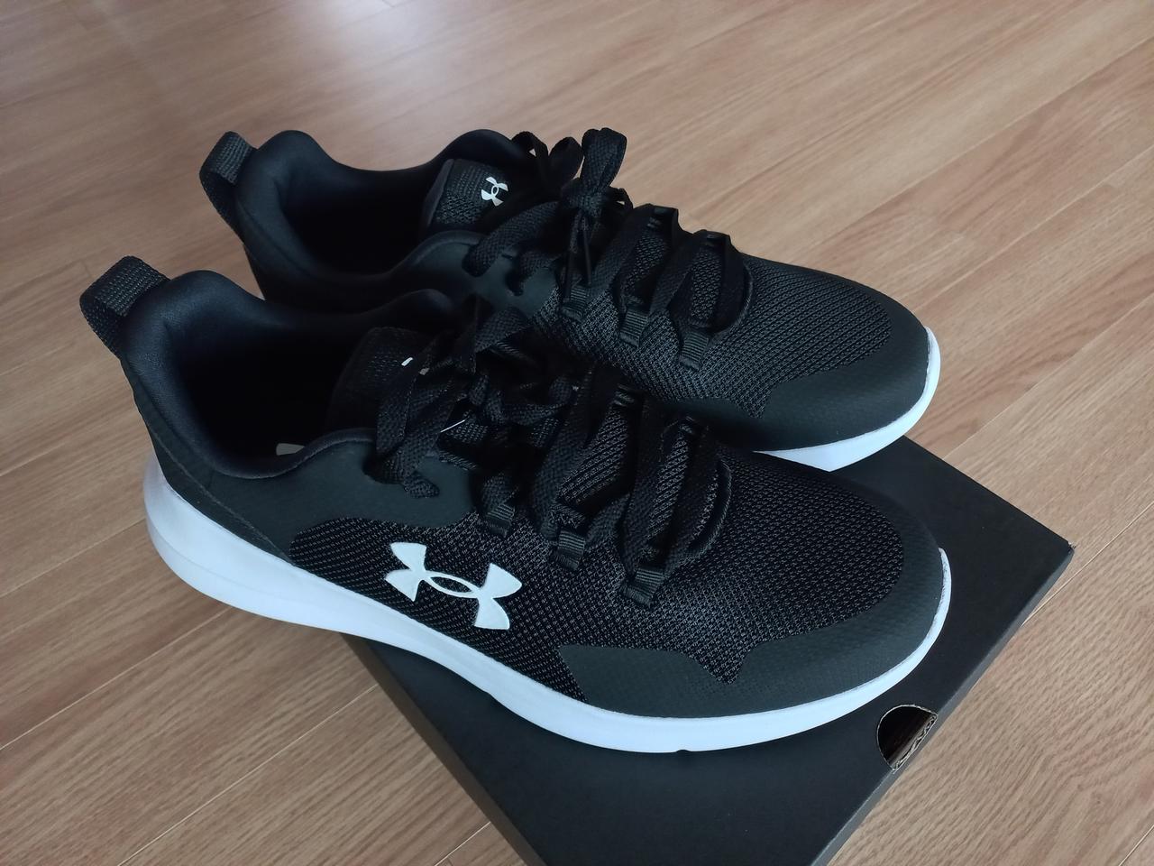 언더아머 런닝화 275 새제품