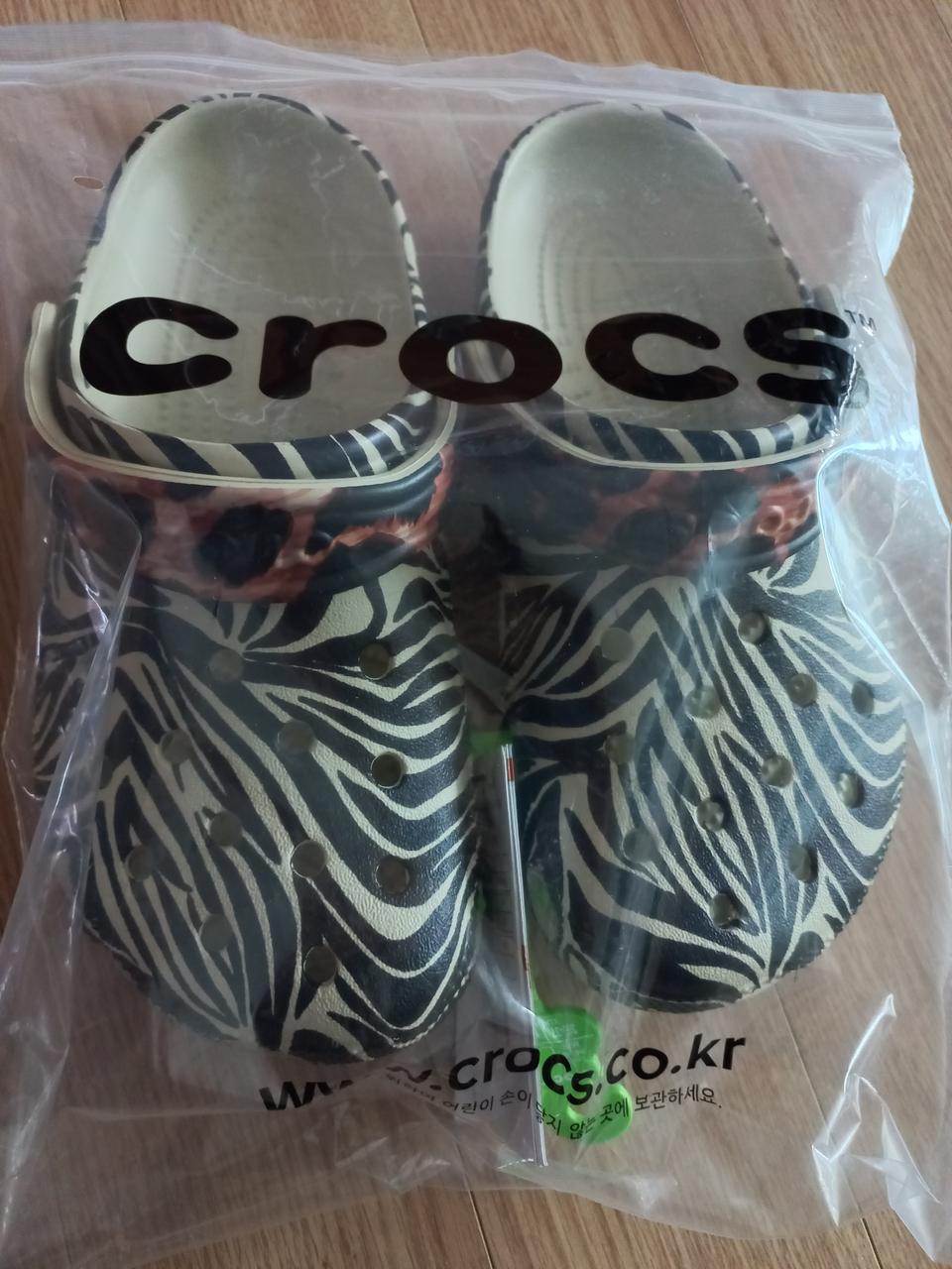 크록스 250 신상 럭셔리지브라 새제품