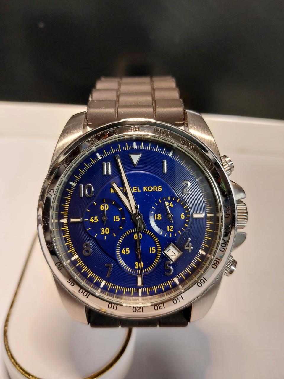 마이클 코어스 시계