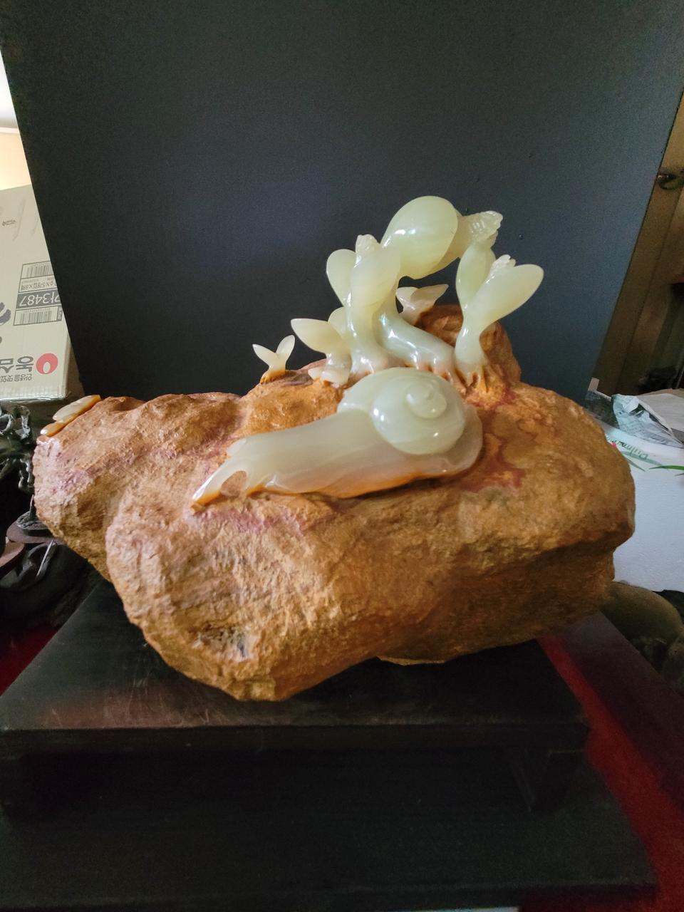 수석(옥 조각작품)